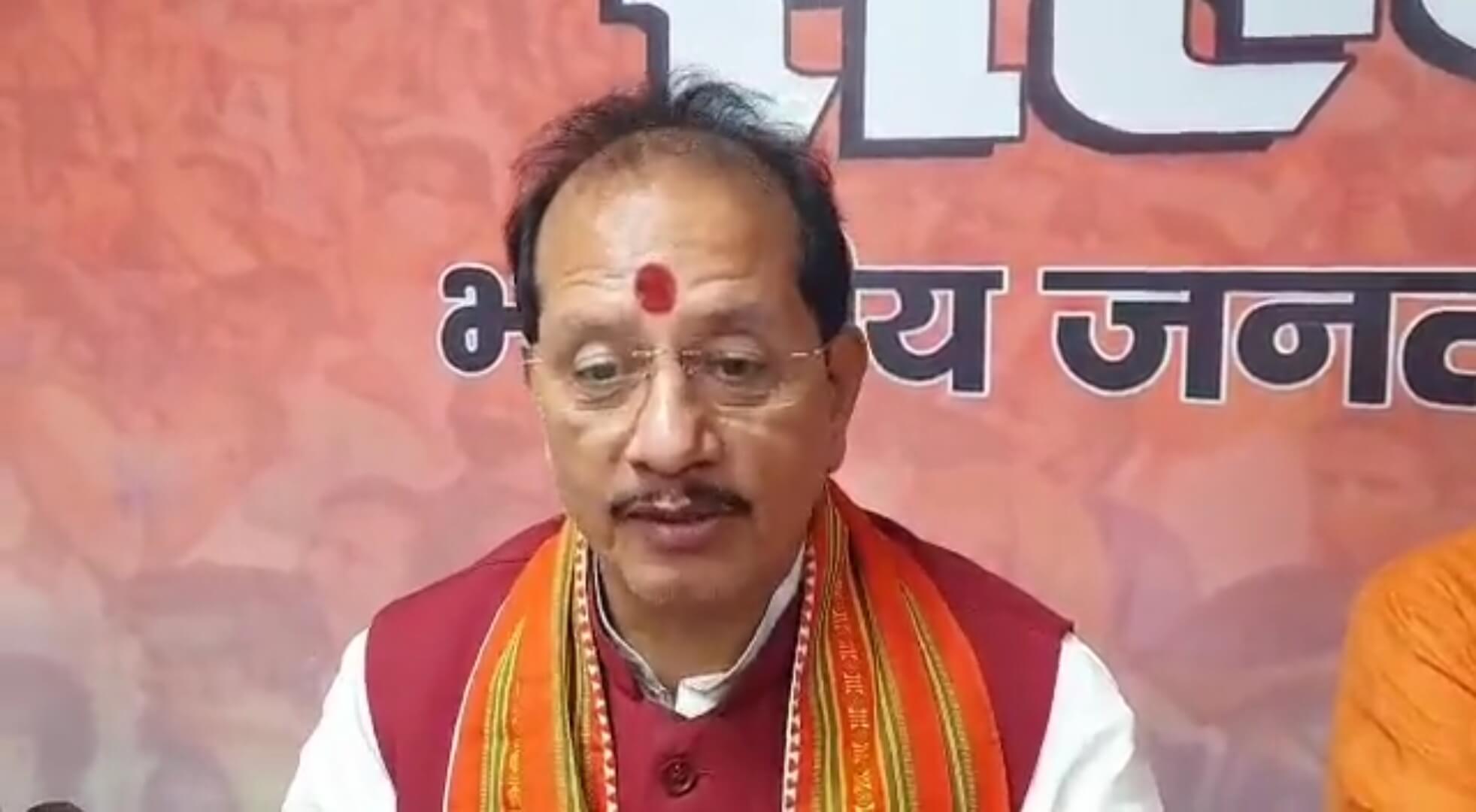 ‘यूपी-बिहार के लोगों ने लिया बदला’, अरविंद केजरीवाल के ऊपर विजय सिन्हा का बड़ा बयान