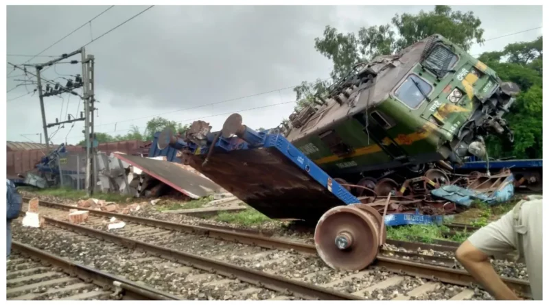 25 06 2023 kolkata train derail 23451457 9107503