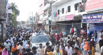 अरुण महतो हत्याकांड मामले में जांच से असंतुष्ट लोगों ने पुलिस के खिलाफ जमकर लगाये नारे, रोसड़ा बाजार पूरी तरह रहा बंद