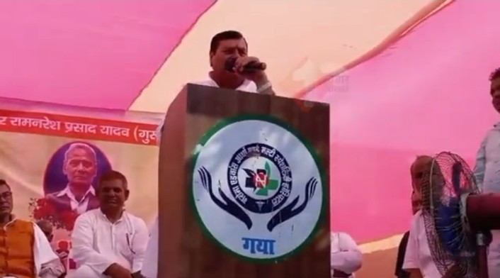 “जीवन में जितनी गाली डिक्शनरी में पढ़ी है, उतनी गालियाँ रोज अधिकारियों को देते हैं”, नीतीश के मंत्री का विवादित बयान