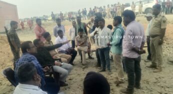ग्रामीणों ने फोर लेन निर्माण कार्य को किया बाधित, हरपुर भिंडी में अंडरपास या ओवरब्रिज बनाने की मांग